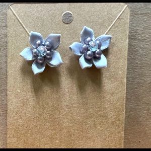 Gray ribbon flowers with sparkly center earrings
